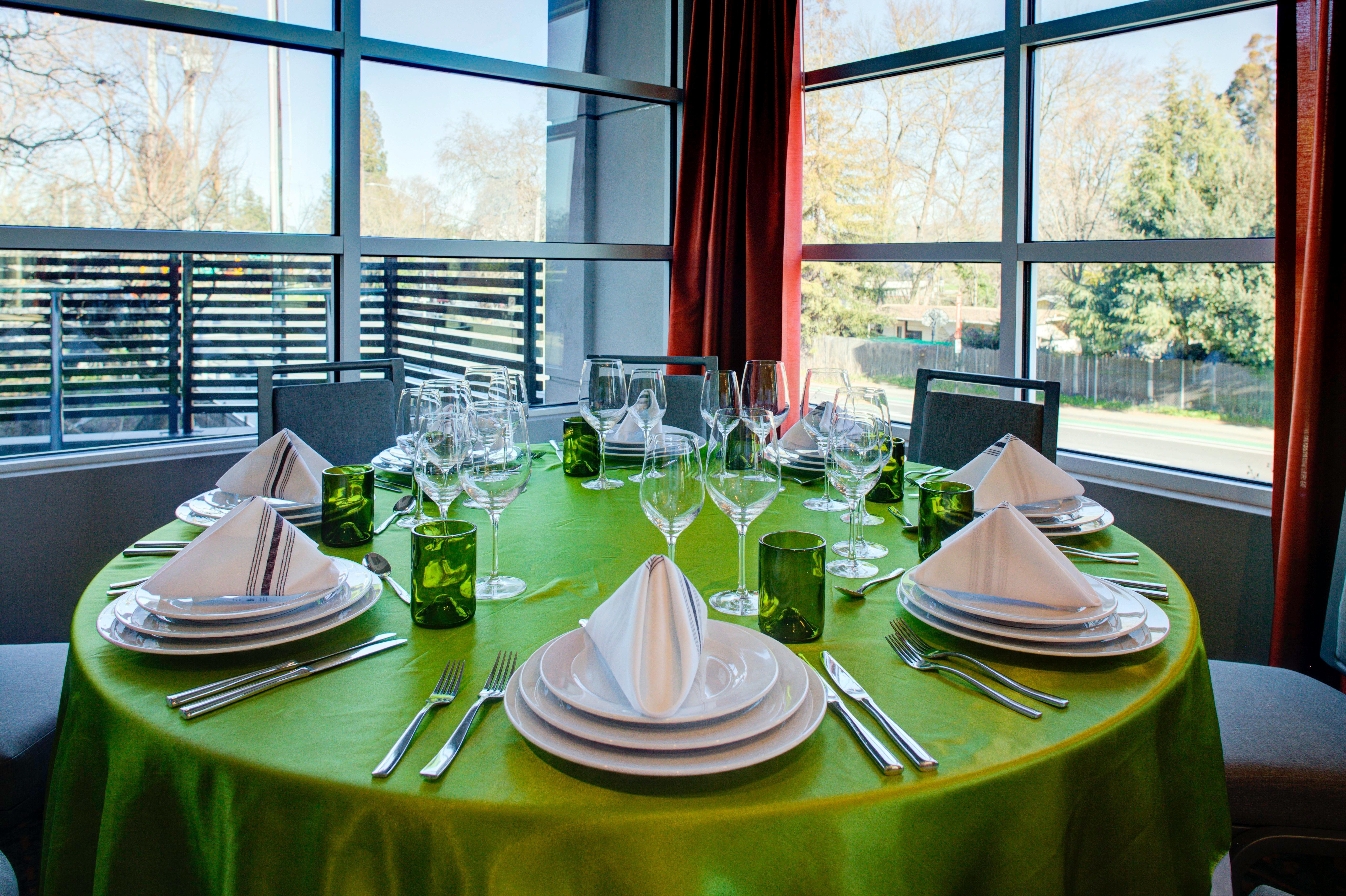 Holiday Inn Windsor - Wine Country By Ihg Eksteriør billede
