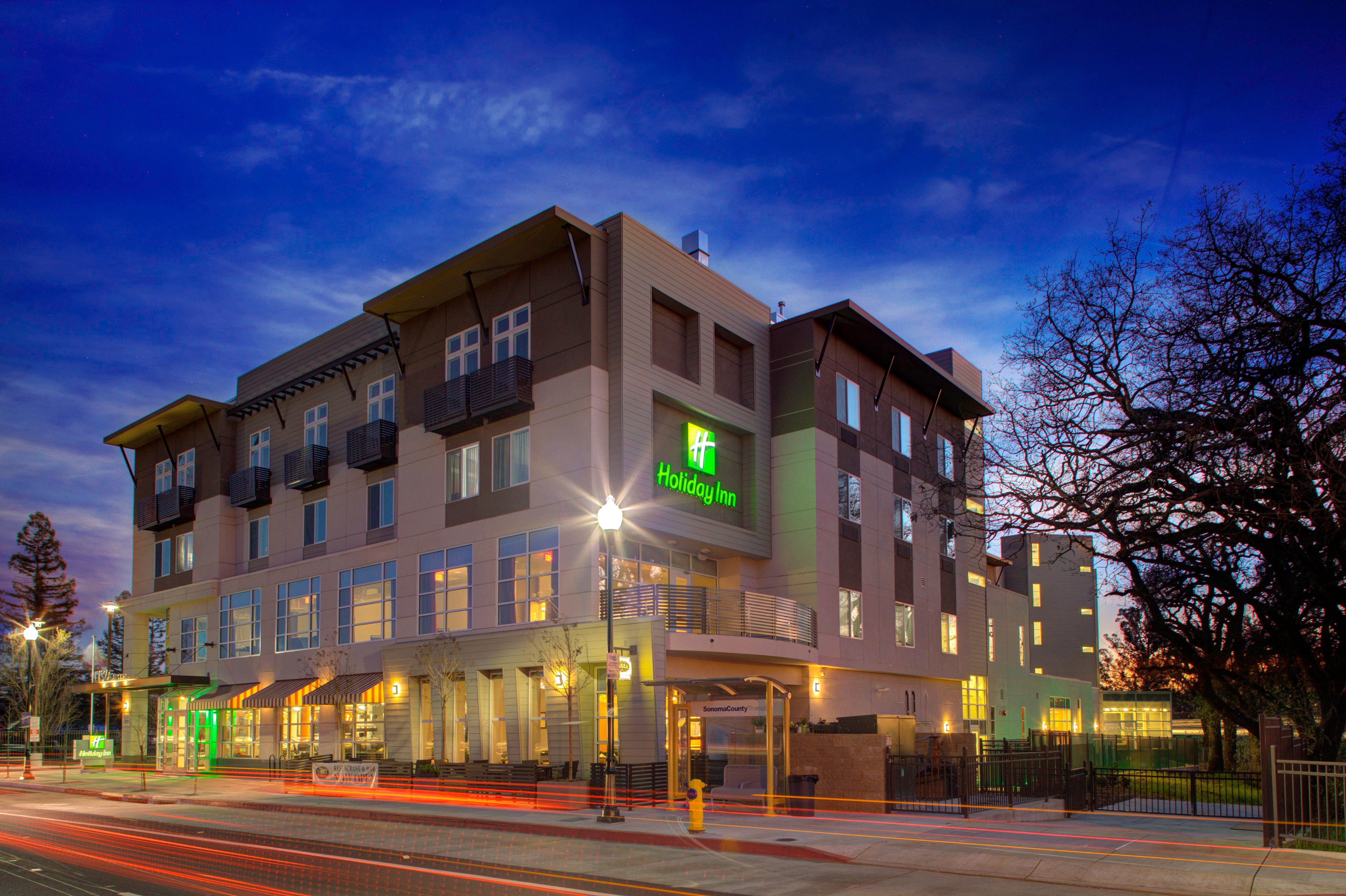 Holiday Inn Windsor - Wine Country By Ihg Eksteriør billede